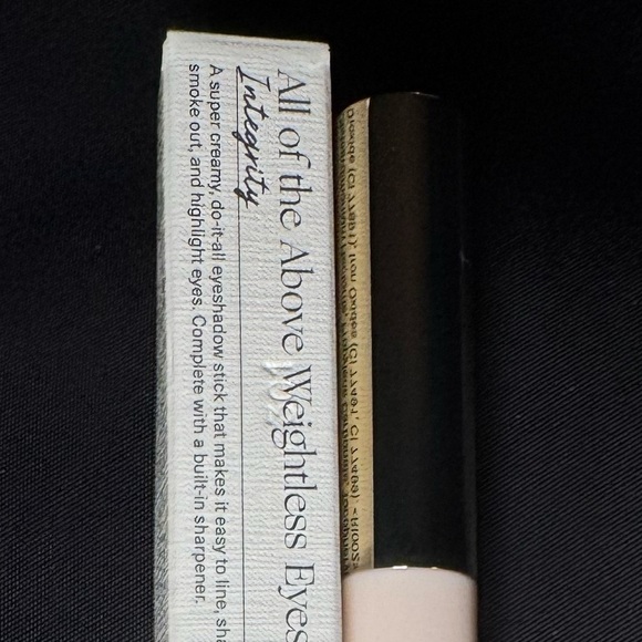 RARE Beauty Weightless Eyeshadow Stick in Integrity - Picture 8 of 16